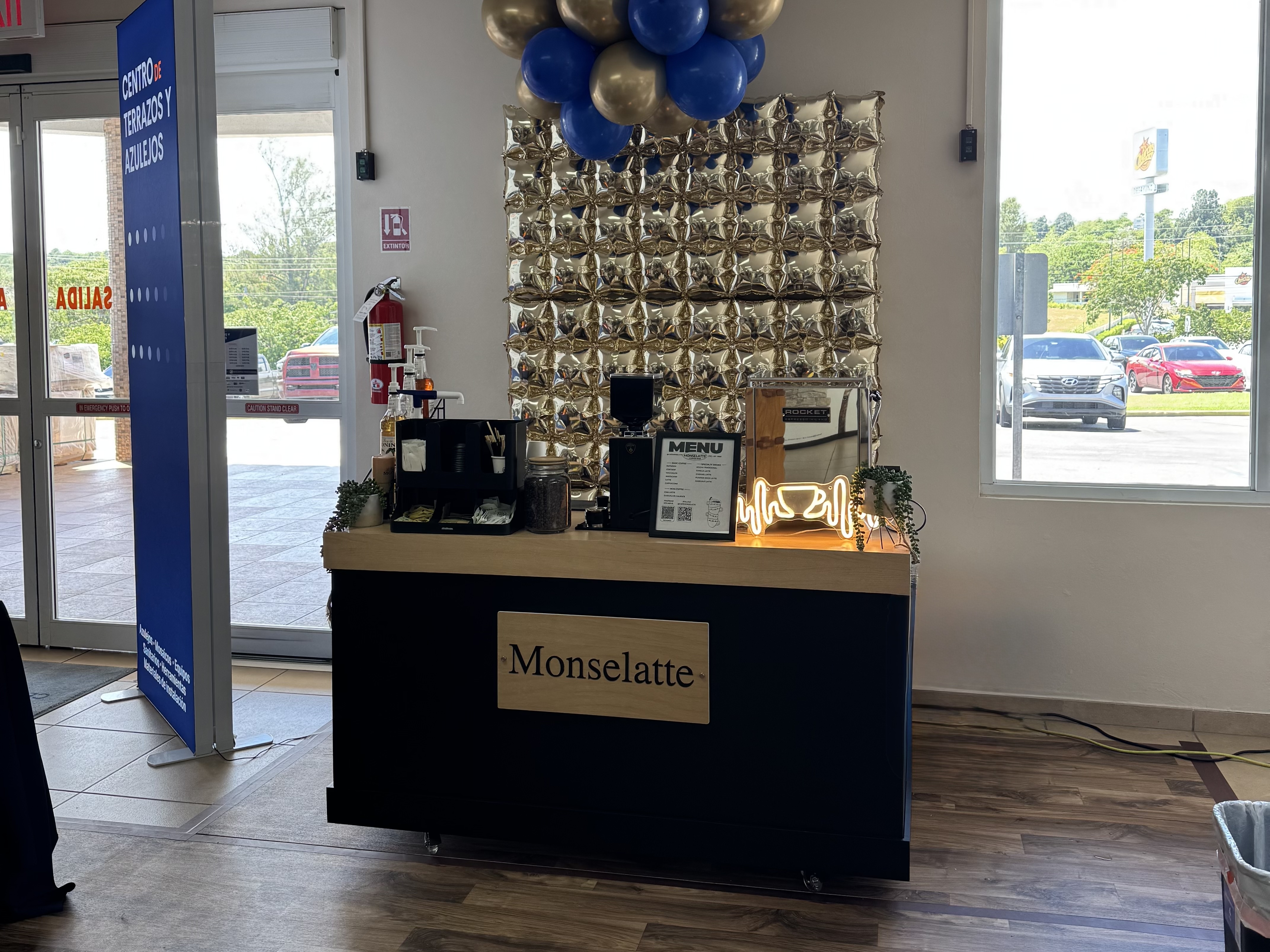 Barra de Monselatte instalada en un espacio comercial